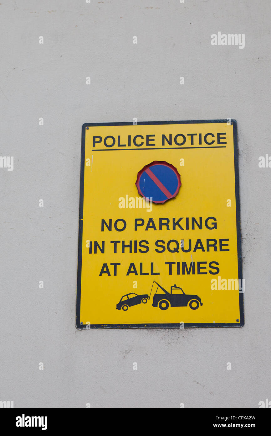 Polizeihinweis. Anweisungen. Keine Parkplätze in Gibraltar Stockfoto