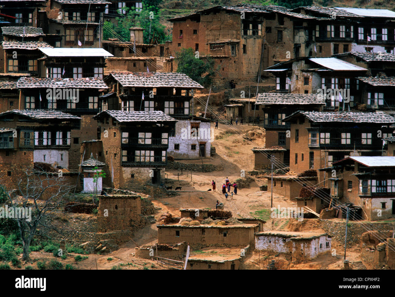 Bhutan Wangdue Phodrang Bezirk Wangdiphodrang Tal eines der reichsten Boden der traditionellen hölzernen Stampflehm Landhaus Stockfoto