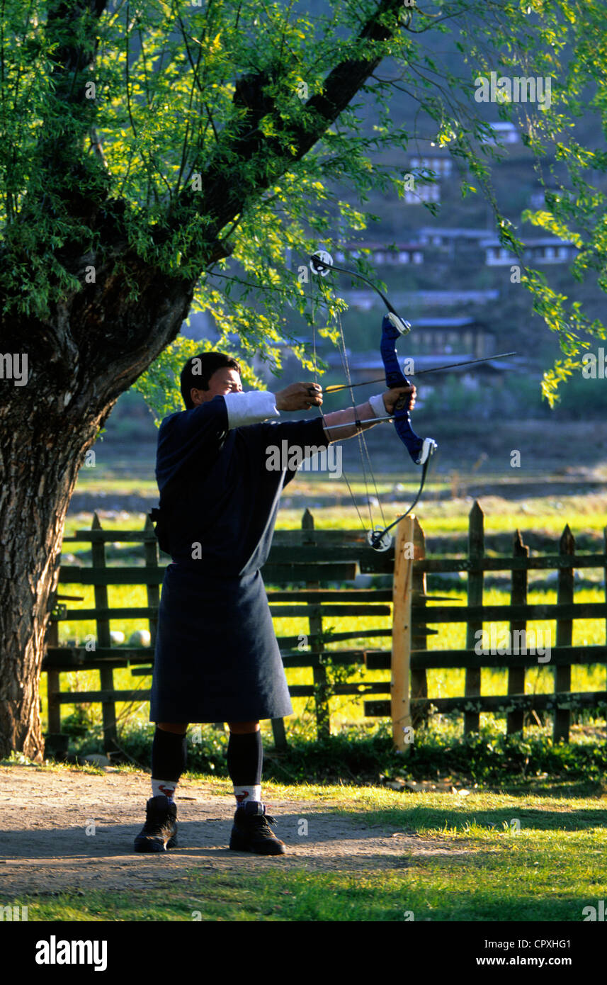 Bhutan, Bhutan Menschen sind bekannt für ihre Geschicklichkeit beim Bogenschießen Stockfoto