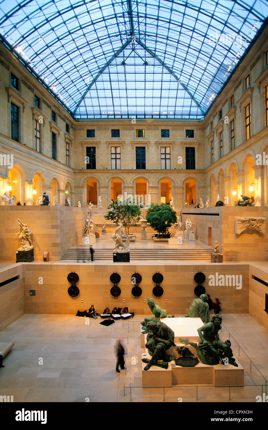 Frankreich, Paris, Musée du Louvre aus der Passage Richelieu Innenansicht Stockfoto