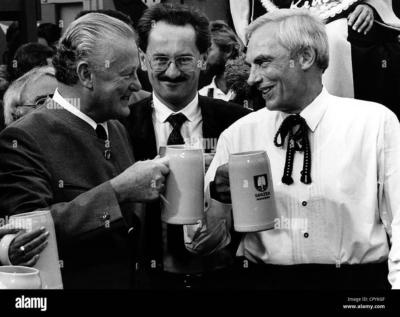 Ude, Christian, * 26.10.1947, deutscher Politiker (SPD), Bürgermeister von München, halbe Länge, mit Max Streibl und Georg Kronawitter, 1993, Stockfoto