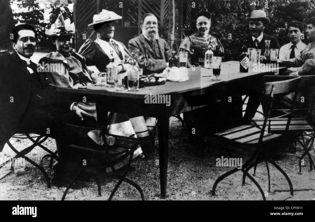 Engels, Friedrich, 28.11.188 - 5.8.1895, deutscher Sozialwissenschaftler, im Gruppenbild, während eines Kongresses der Zweiten Internationale, Zürich 1893, Stockfoto
