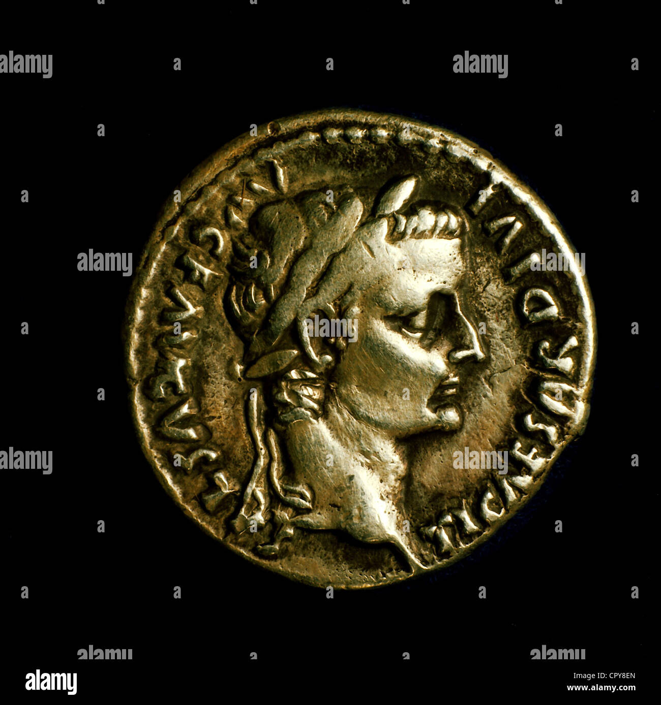 Tiberius (Julius Cäsar Augustus), 16.11.42 v. Chr. - 16.3.37 n. Chr., römischer Kaiser 19.8.14 - 16.3.37, Porträt, Denarius, Lugdunum (Lyon), ca. 20 Ad, Stockfoto