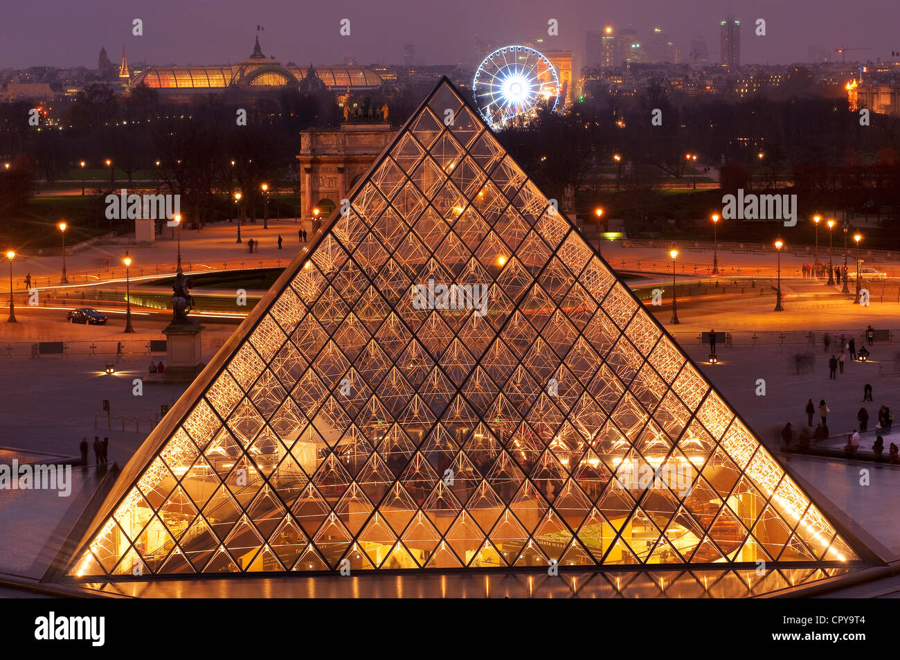 Frankreich, Paris, die Pyramide des Louvre von dem Architekten Ieoh Ming Pei Stockfoto