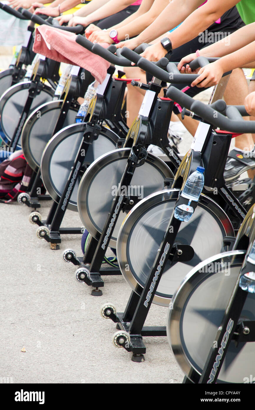 Outdoor spinning shop