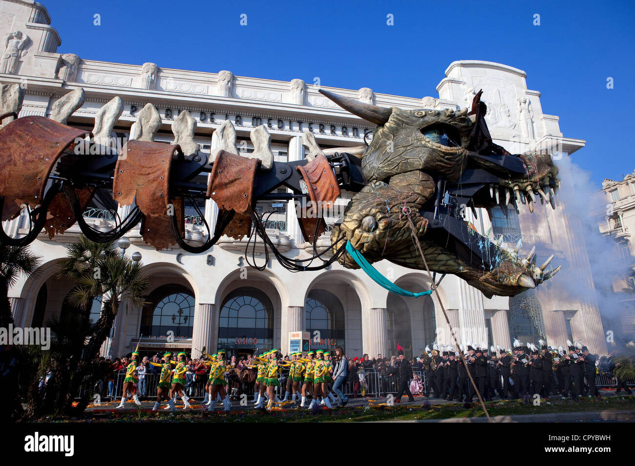 Karneval 2009, Blumen-Corso (Prozession der Karneval Festwagen mit Blumen geschmückt), Nizza, Alpes-Maritimes, Frankreich Stockfoto