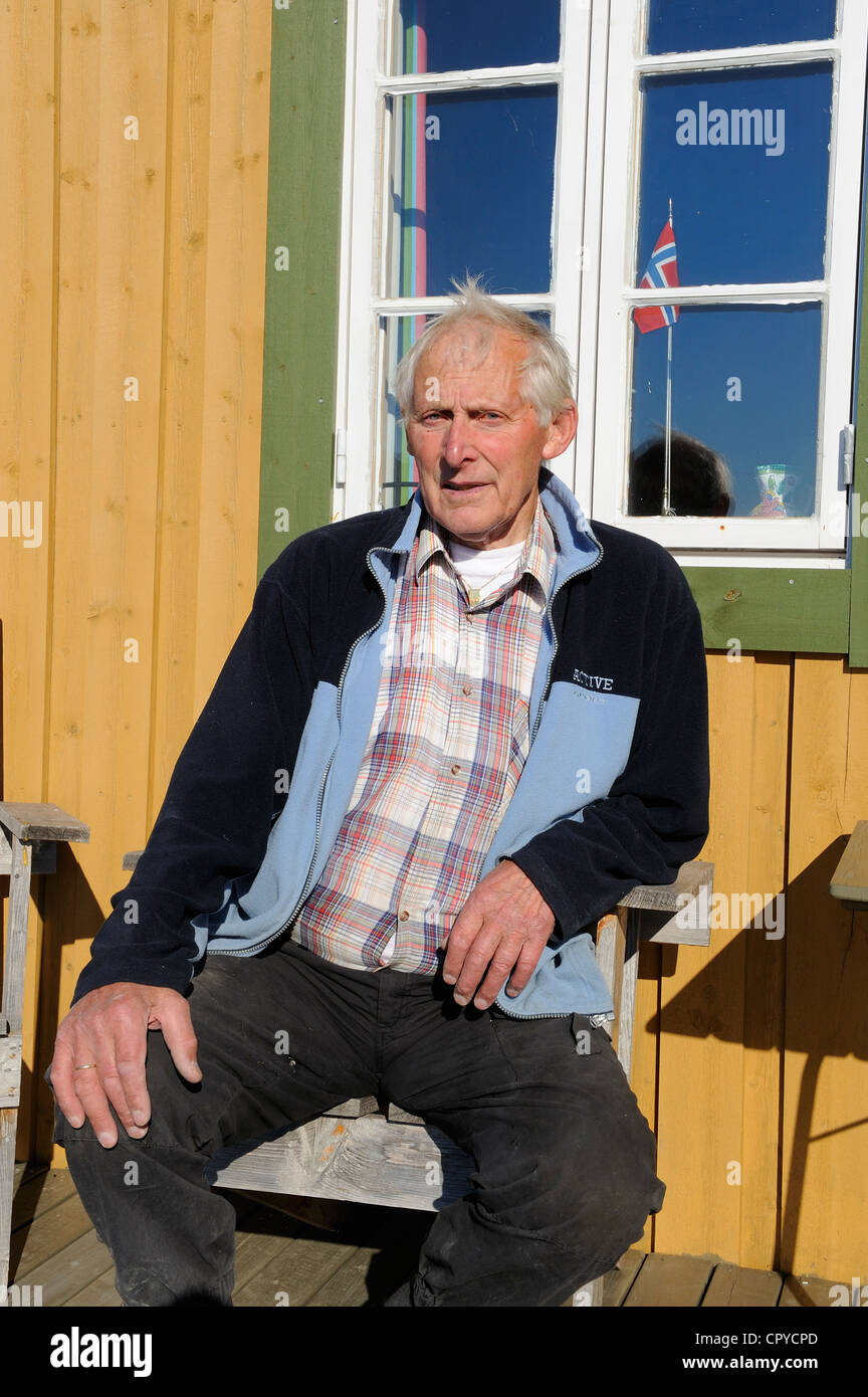 Norwegen, Nordland County, Lofoten-Inseln, Bard Borresen, 85 Jahre alten Fischer und Bauer Stockfoto