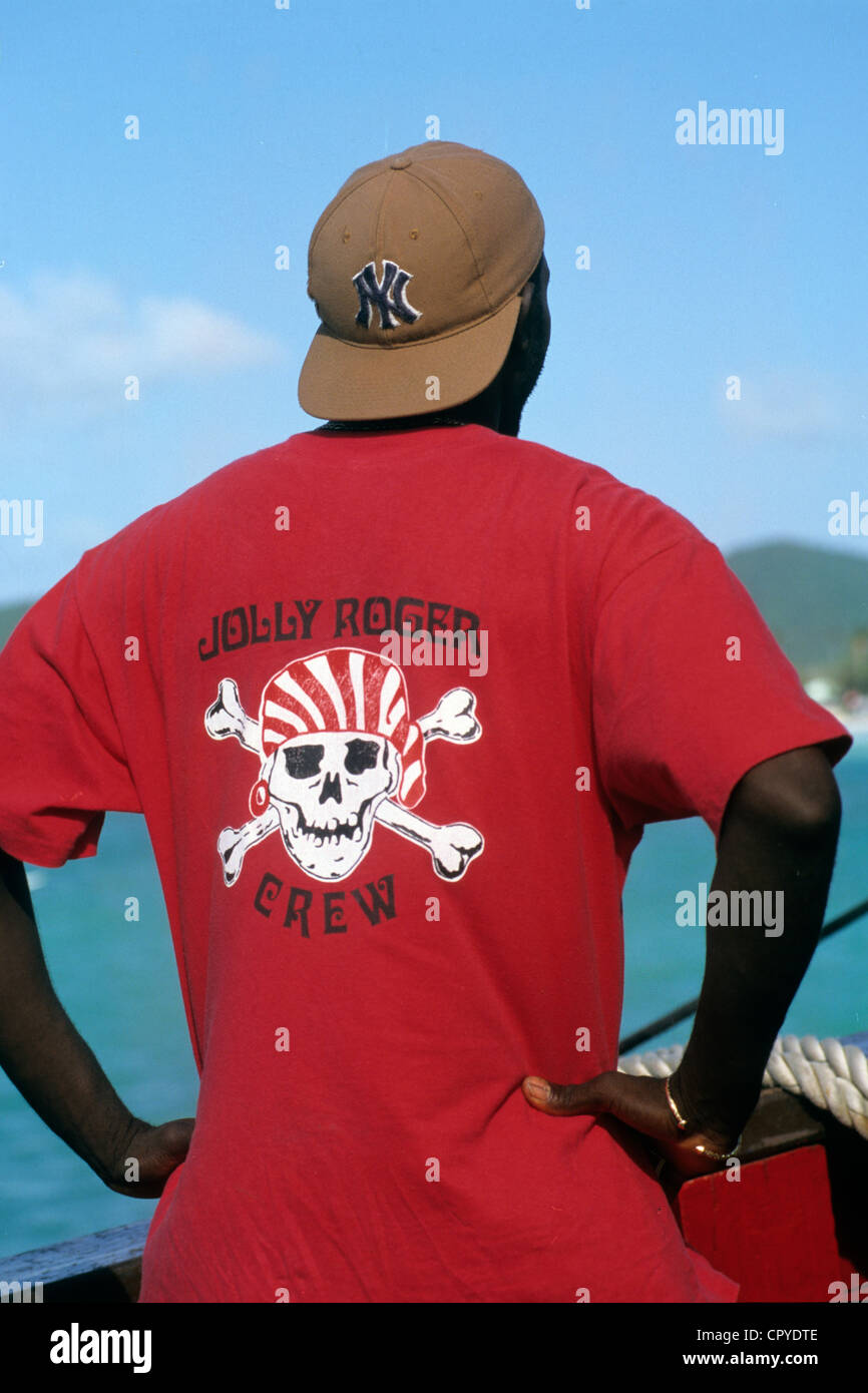 Antigua und Barbuda, Antigua Insel, Piraten Kreuzfahrt an Bord der Jolly Roger Segelboot spielen und die Mannschaft als corsair Stockfoto