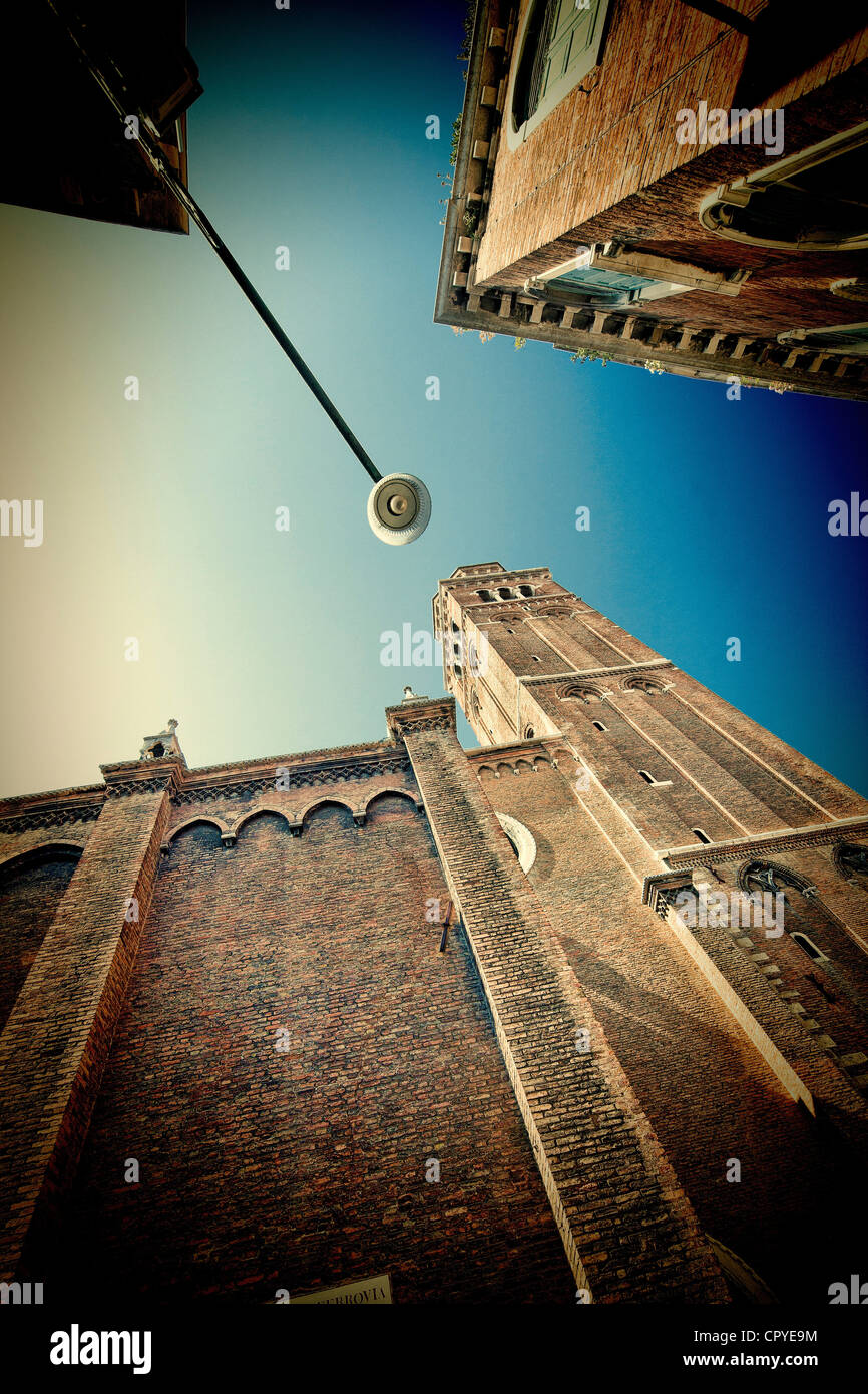 Niedrigen Winkel Blick auf San Polo Kirche, Venedig, Italien Stockfoto