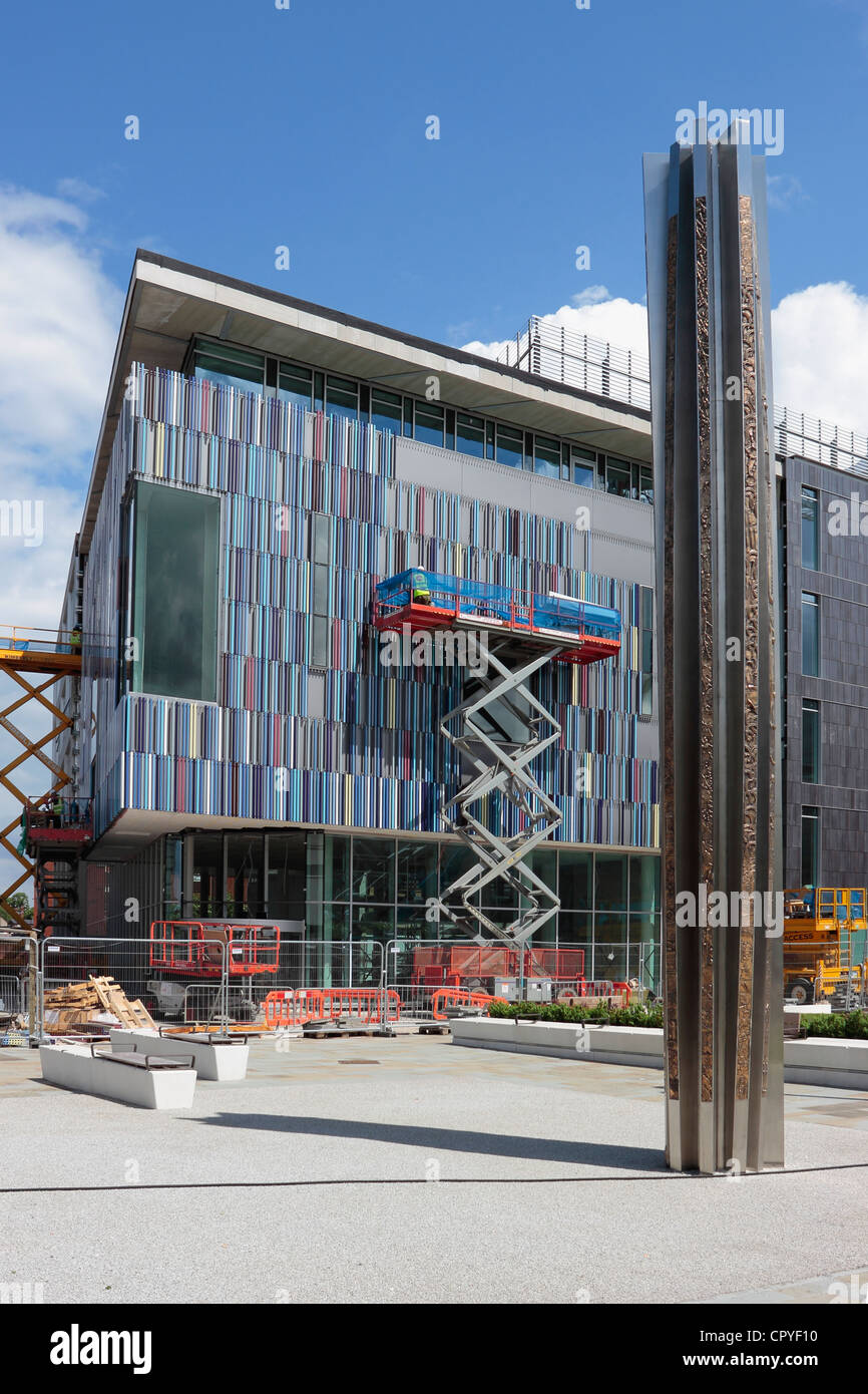 Skulptur-Funktion neu an der neuen Sir Nigel Gresley Civic Square noch im Bau in Doncaster Stockfoto