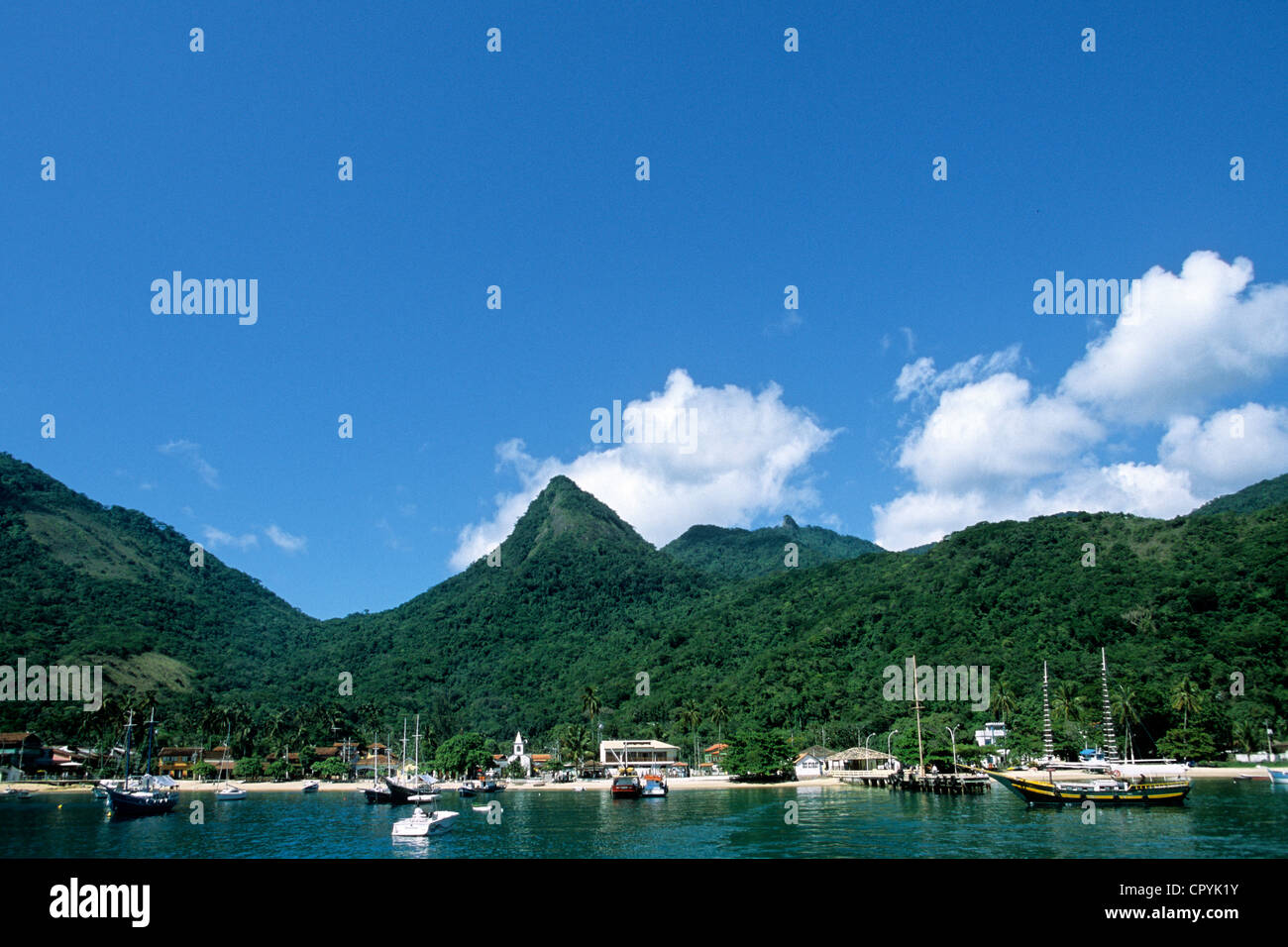 Brasilien, Bundesstaat Rio De Janeiro, Costa Verde, Ilha Grande, Vila do Abraão Dorf Stockfoto