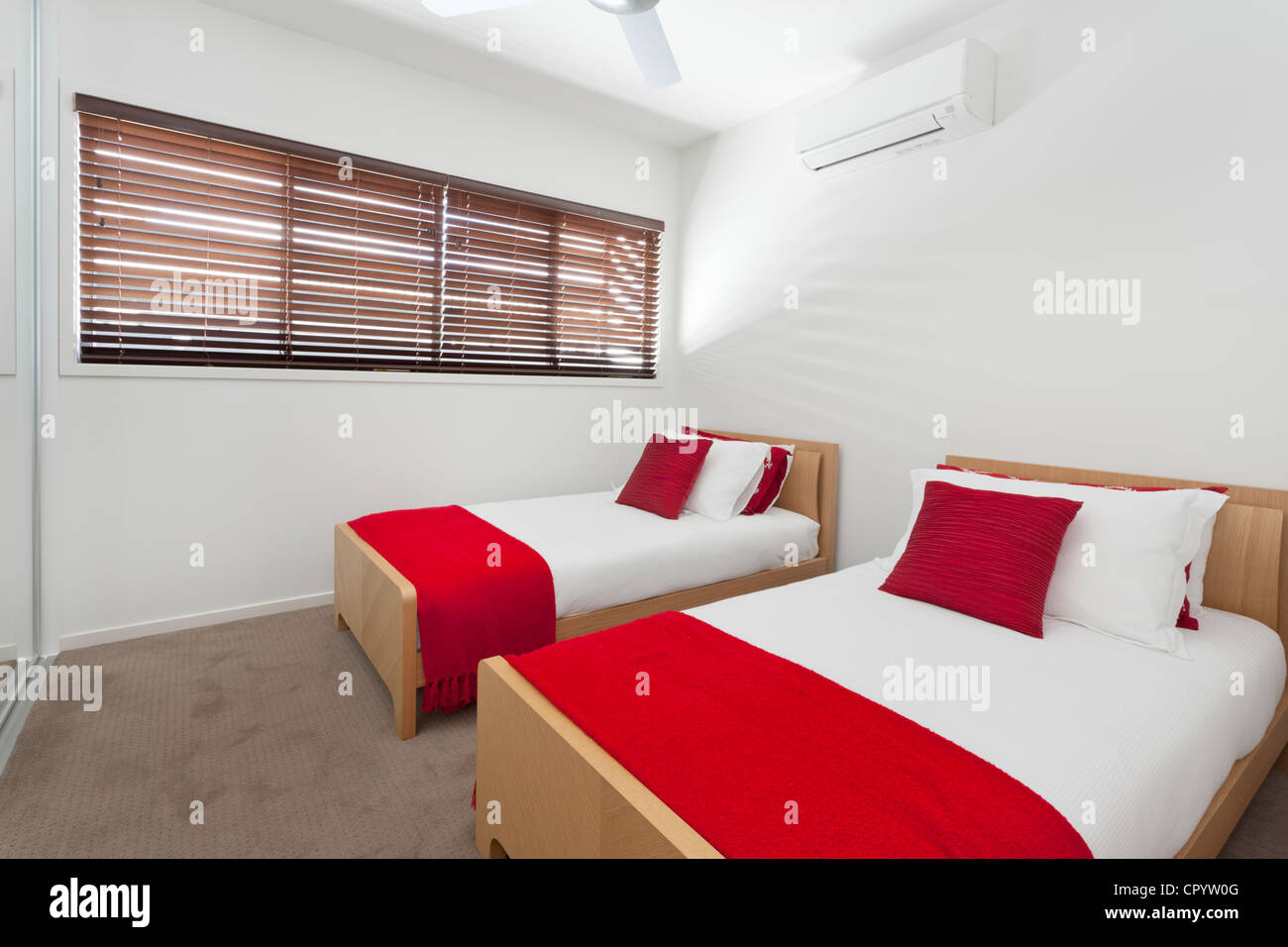 Stilvolle Schlafzimmer in modernen australischen Haus Stockfoto