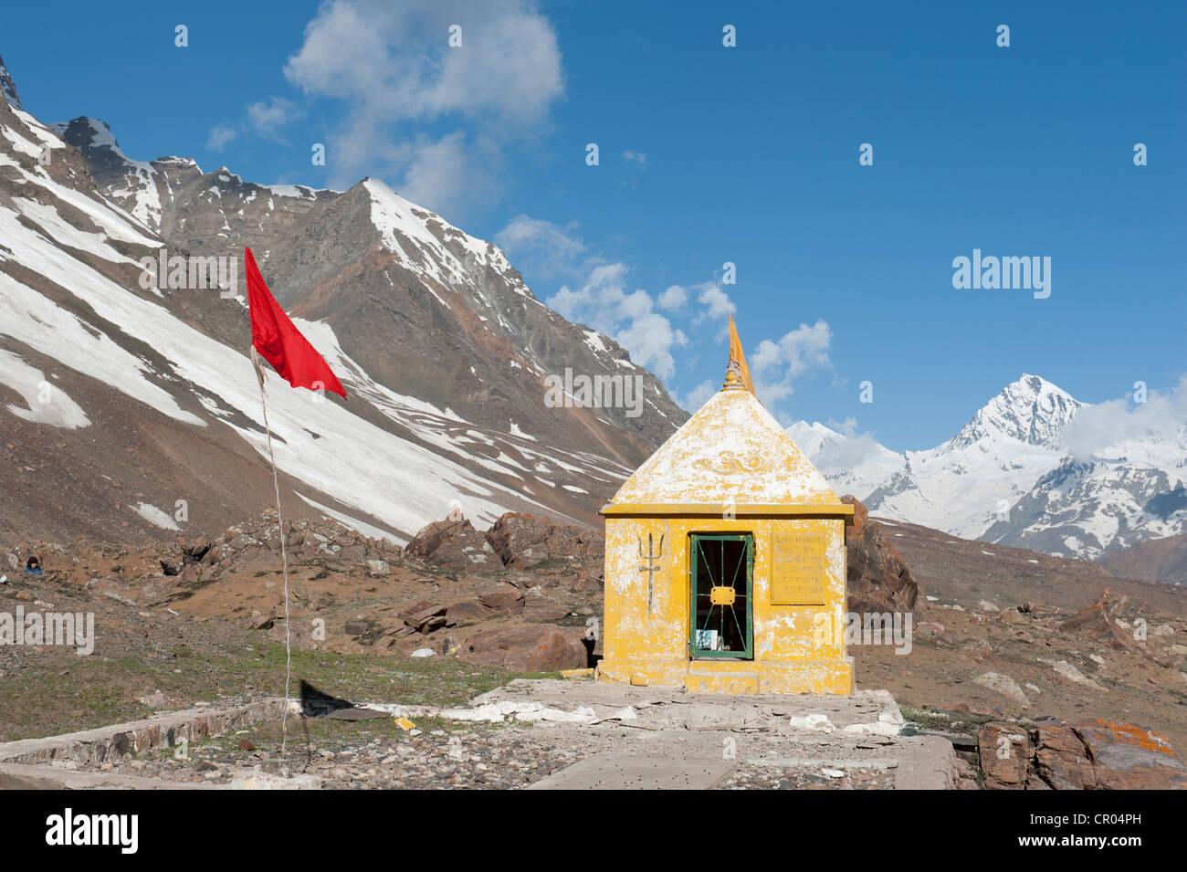 Hinduismus, hinduistische Tempel, Berglandschaft, Manali-Leh-Highway, Bergstraße, Baralacha La Bergpass, 4980 m, in der Nähe von Keylong Stockfoto