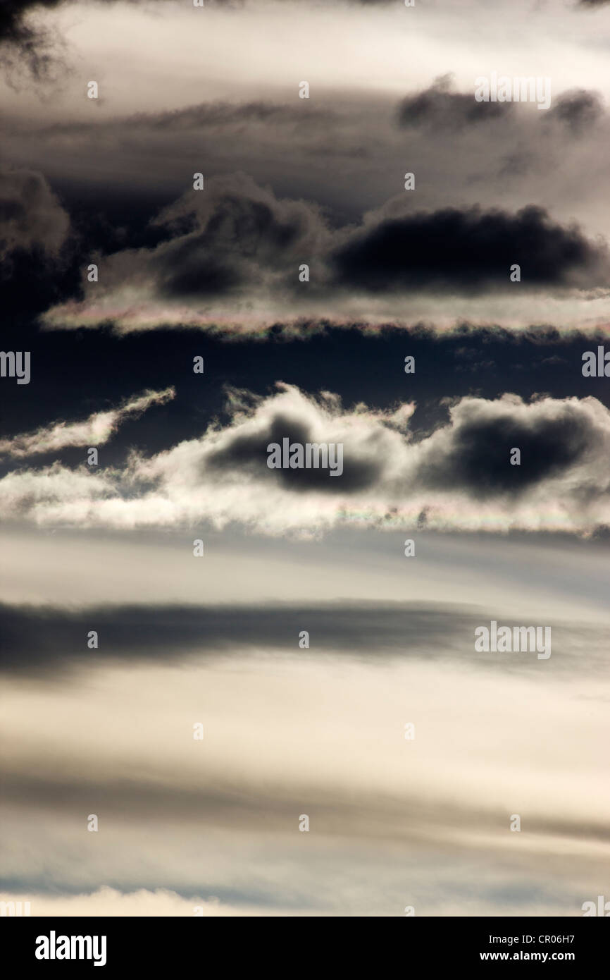 Ungewöhnliche Wolkenformationen in Colorado am späten Nachmittag des die ringförmige Sonnenfinsternis. Stockfoto