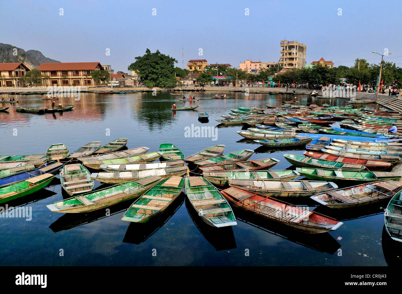 Ruderboote, Tam Coc Region, Ninh Binh, trockene Halong Bucht, Vietnam, Südostasien, Asien Stockfoto
