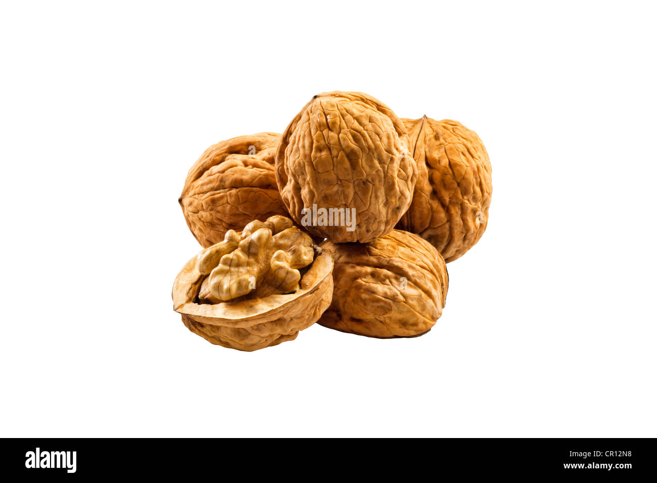 Walnüsse auf weißen Hintergrund isoliert Stockfoto