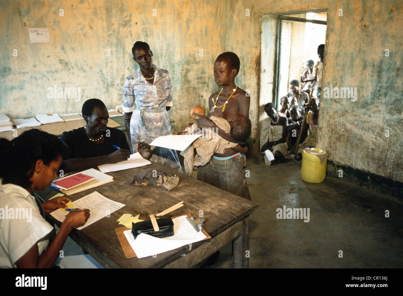 Ein rudimentäres medizinisches Zentrum eingerichtet, bei der Fütterung Camp im Südsudan Thiet Stockfoto