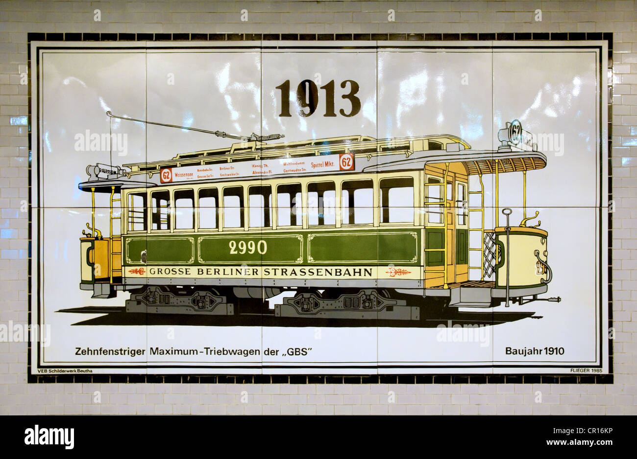 Berlin, Deutschland. Klosterstrasse U-Bahn (u-Bahn) Station. Fliesen an Wand - Bild von 1910 Grosse Berliner Strassenbahn Straßenbahn Stockfoto