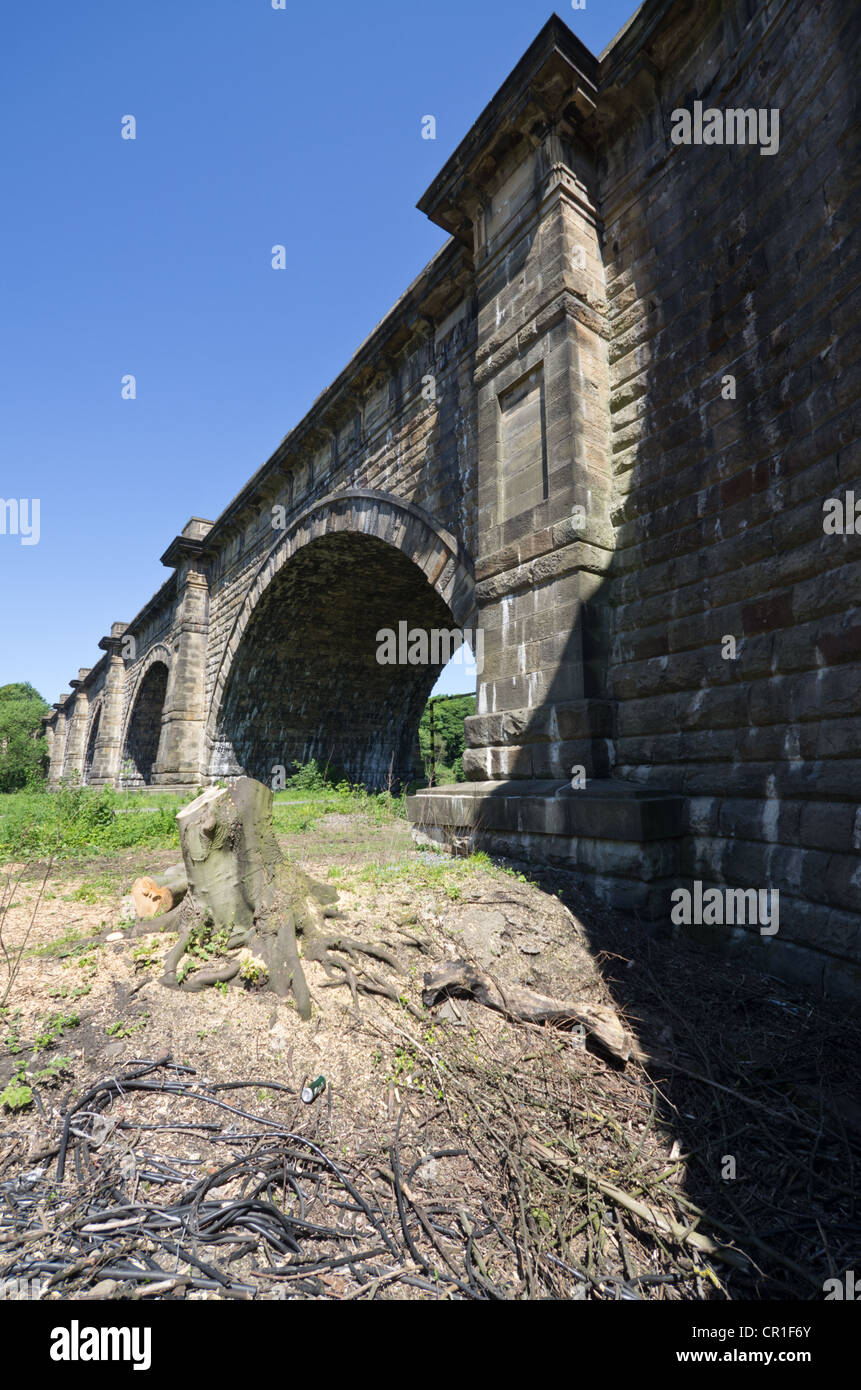 Lancaster Canal Viadukt über den Fluss Lune, entworfen von John Rennie eröffnet 1797 62 Fuß 19 Meter über dem Fluss Stockfoto