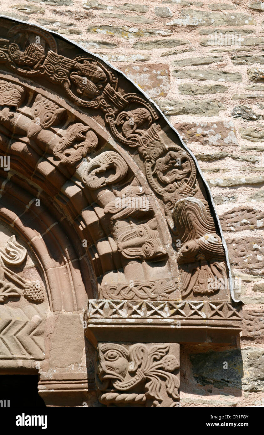 geschnitzte Norman Tür Bogen Detail in der Kirche Kilpeck Herefordshire England UK Stockfoto