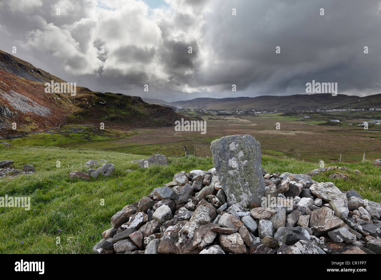 Turas-Cross-Slab, Relief-Steinen, Glencolumbcille oder Glencolmcille, County Donegal, Irland, Europa, PublicGround Stockfoto