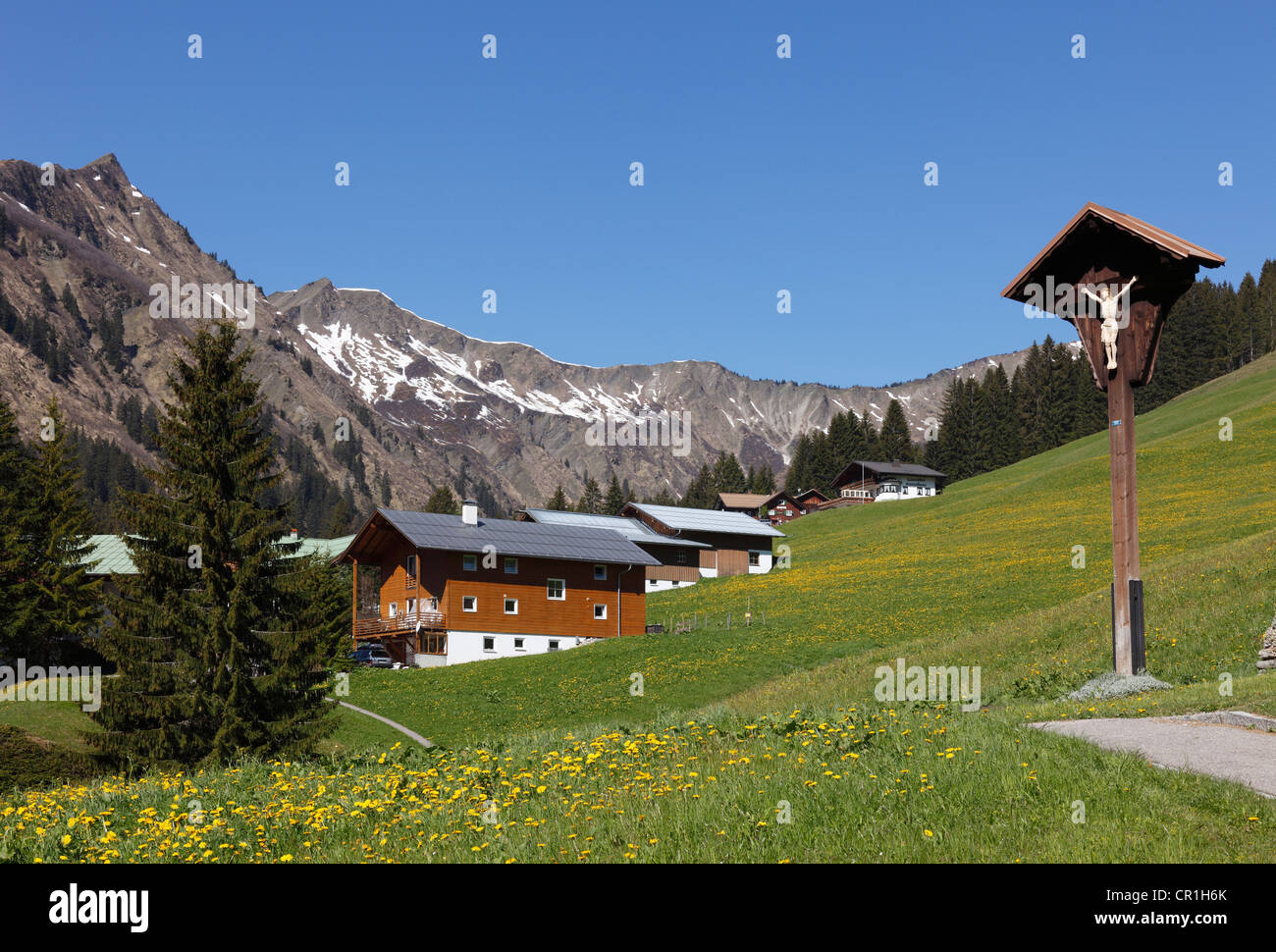 Mit Mt. Hochstarzel, Baad Kleinwalsertal Tal, Vorarlberg, Österreich, Europa Stockfoto