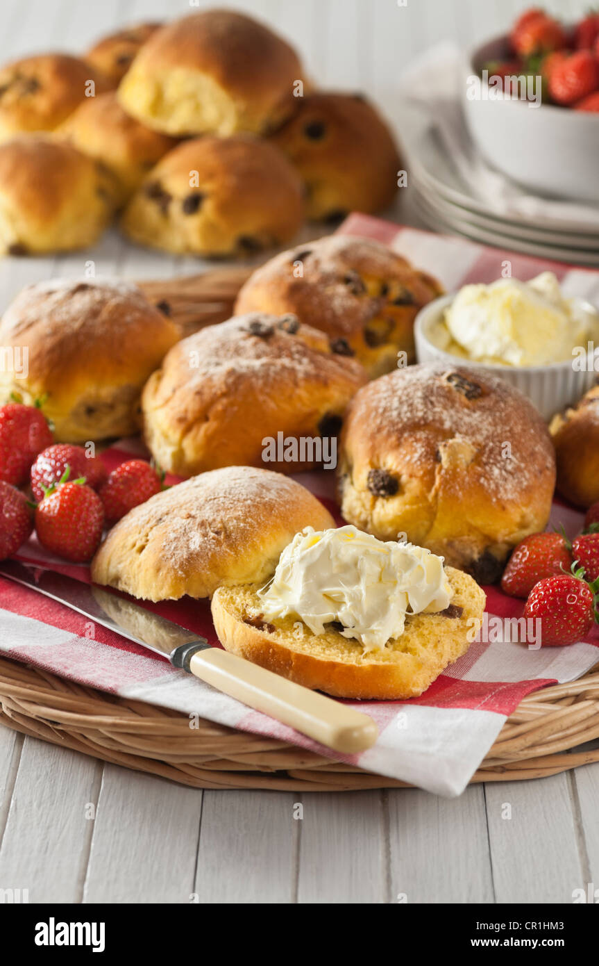 Kornische Safran Brötchen mit Clotted Cream regionale Küche UK Stockfoto