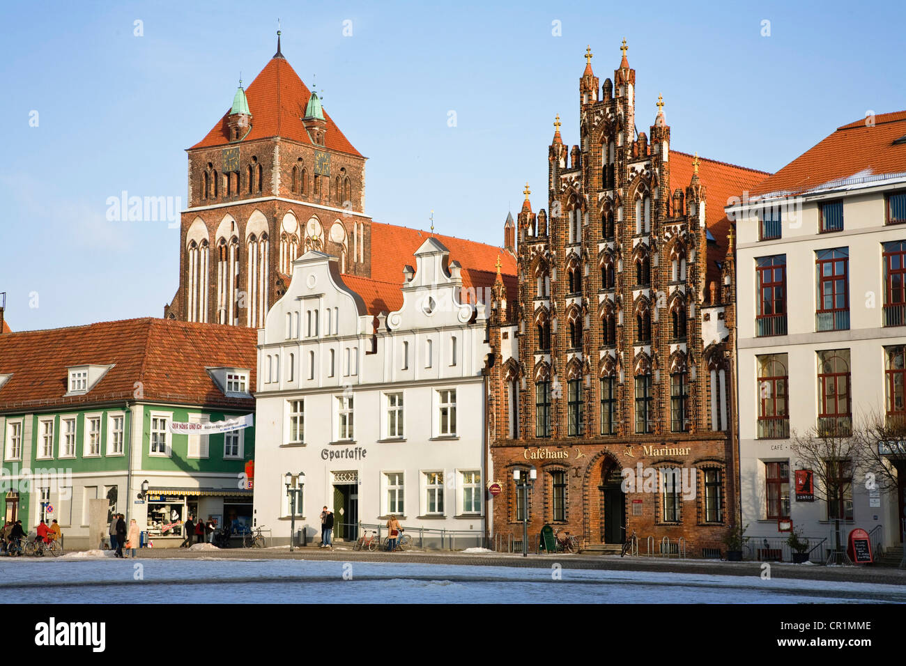Marktplatz mit Marienkirche Kirche, Greifswald, Mecklenburg Western Pomerania, Deutschland, Europa Stockfoto