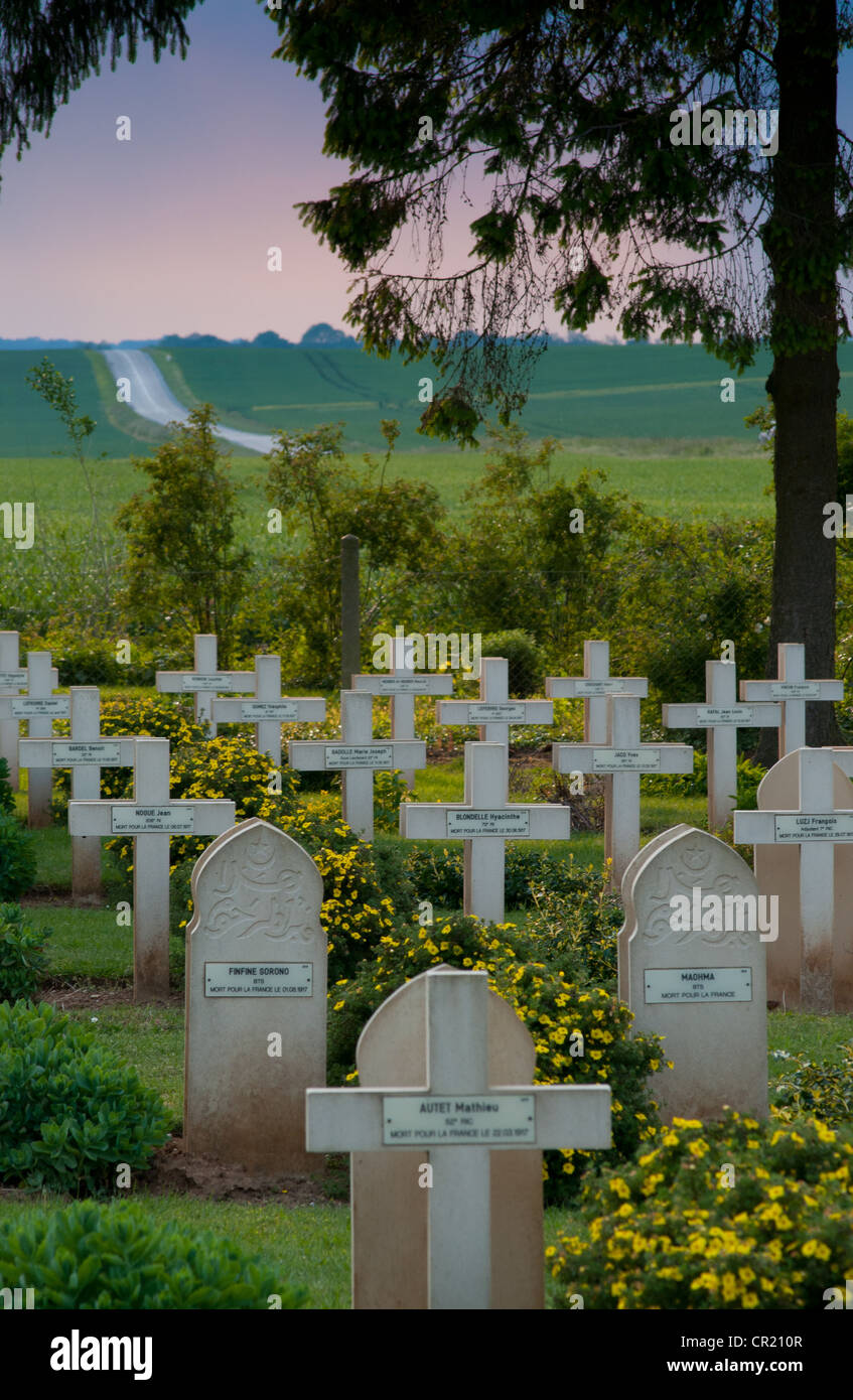 Französischen Soldatenfriedhof Cerny-En-Laonnois, Chemin des Dames, Picardie Stockfoto