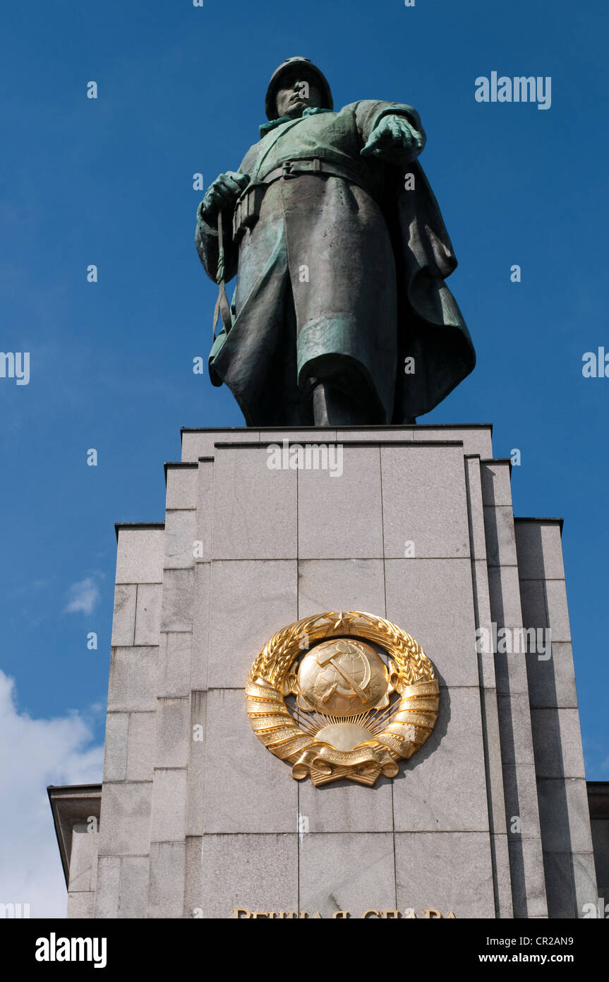 Die Sowjetische Ehrenmal (sowjetischen Ehrenmal) befindet sich im Tiergarten, Berlin, Deutschland Stockfoto