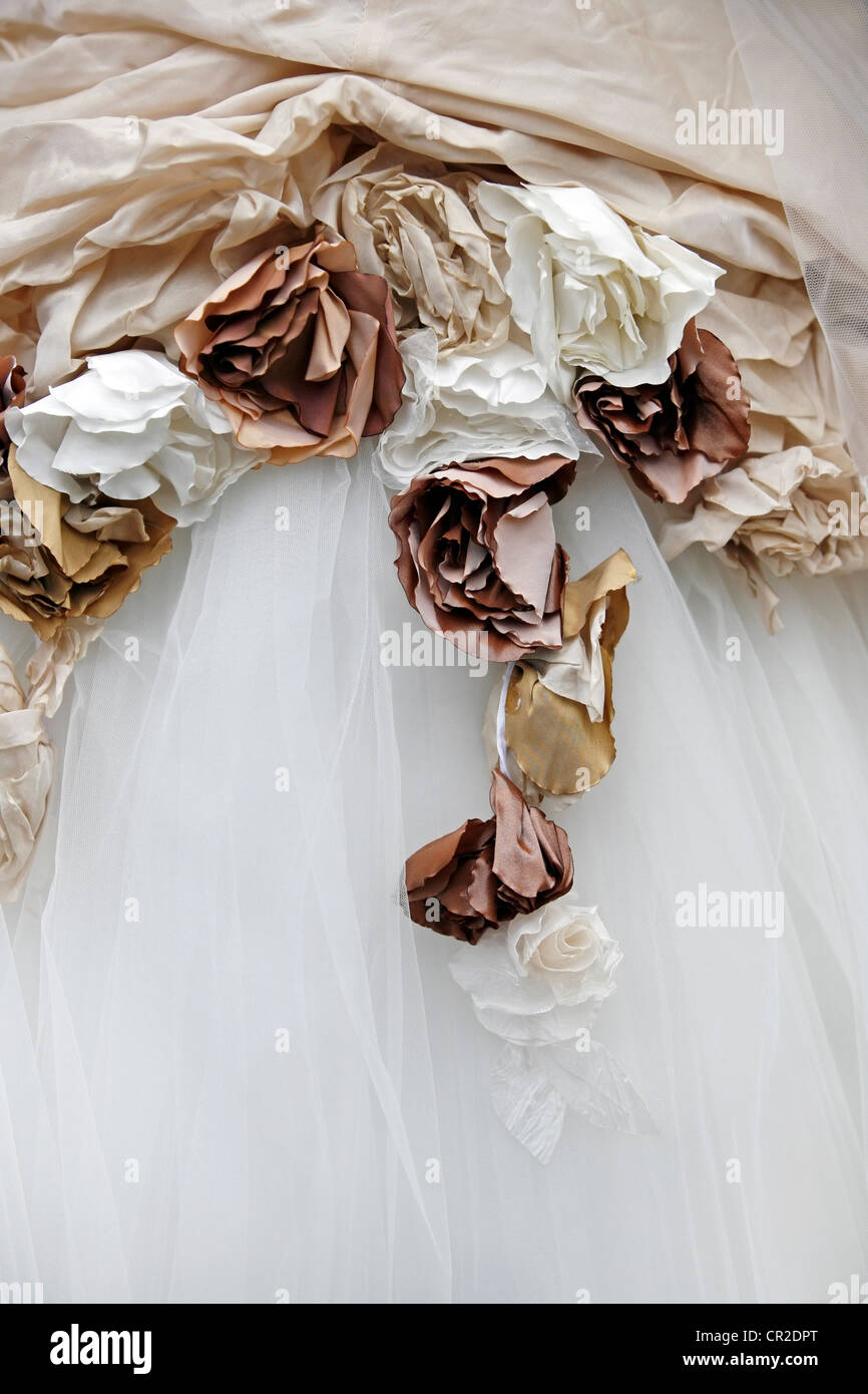 Detail der ein Hochzeitskleid mit Farben aus dem Stoff Stockfoto
