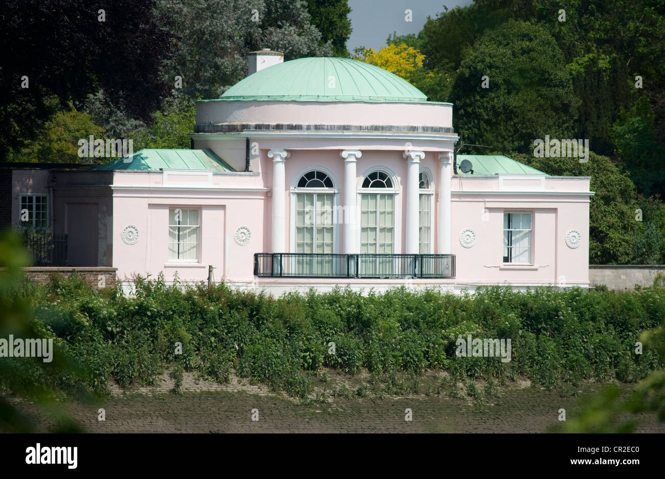 Riverside Lodge am Ufer des Flusses Themse im Syon Park in West-London Stockfoto