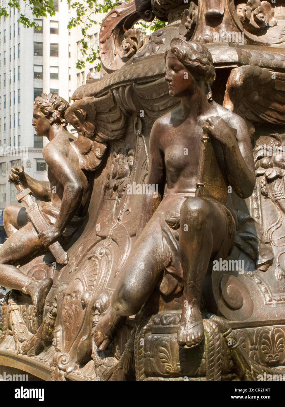 Bronze monumentale Fahnenmast base, New York Public Library, NYC Stockfoto