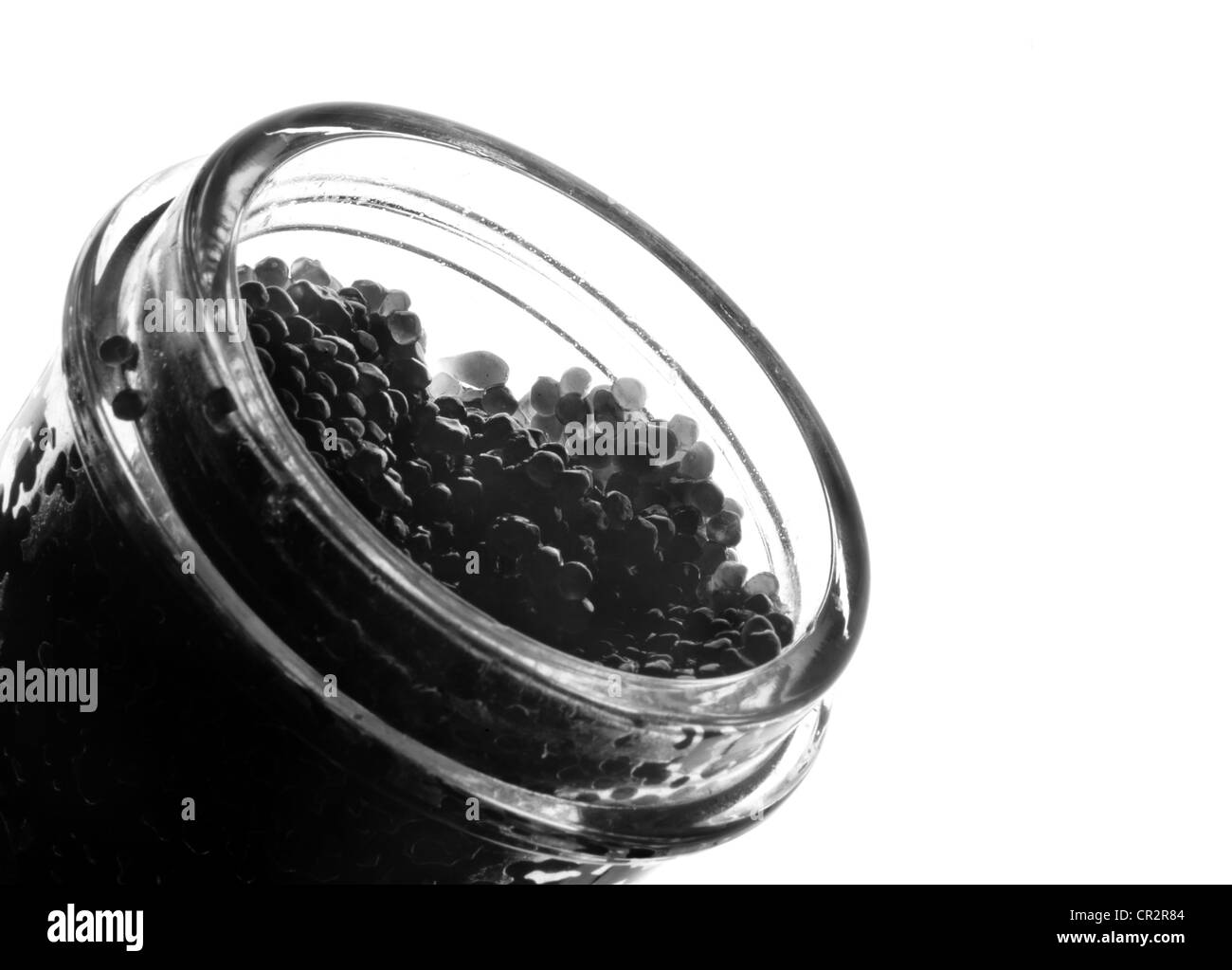 Schwarzer Kaviar im Glas Bank Nahaufnahme Stockfoto