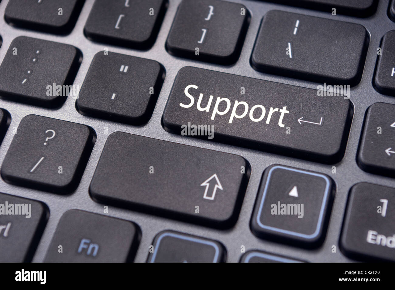 Nachricht auf Tastatur enter-Taste, für Online-Support-Konzepte. Stockfoto
