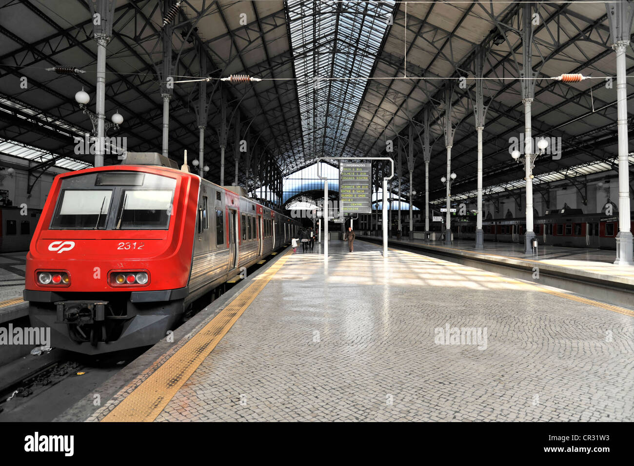 Zug nach Sintra Estacao Rossio Bahnhof Rossio, Lissabon, Lissabon, Portugal, Europa Stockfoto