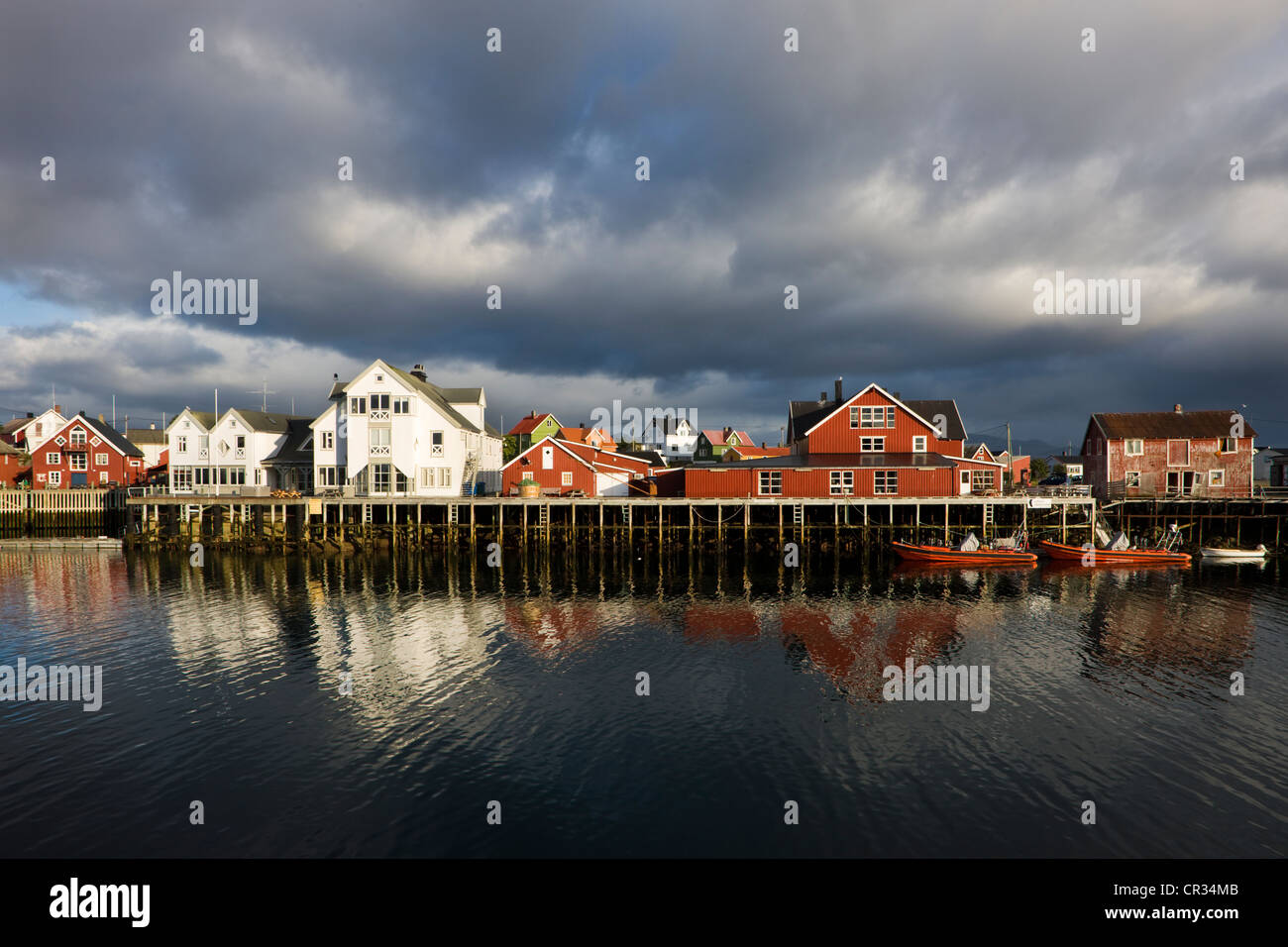 Henningsvær, Insel von Vestvagoya, Lofoten, Norwegen, Skandinavien, Europa Stockfoto