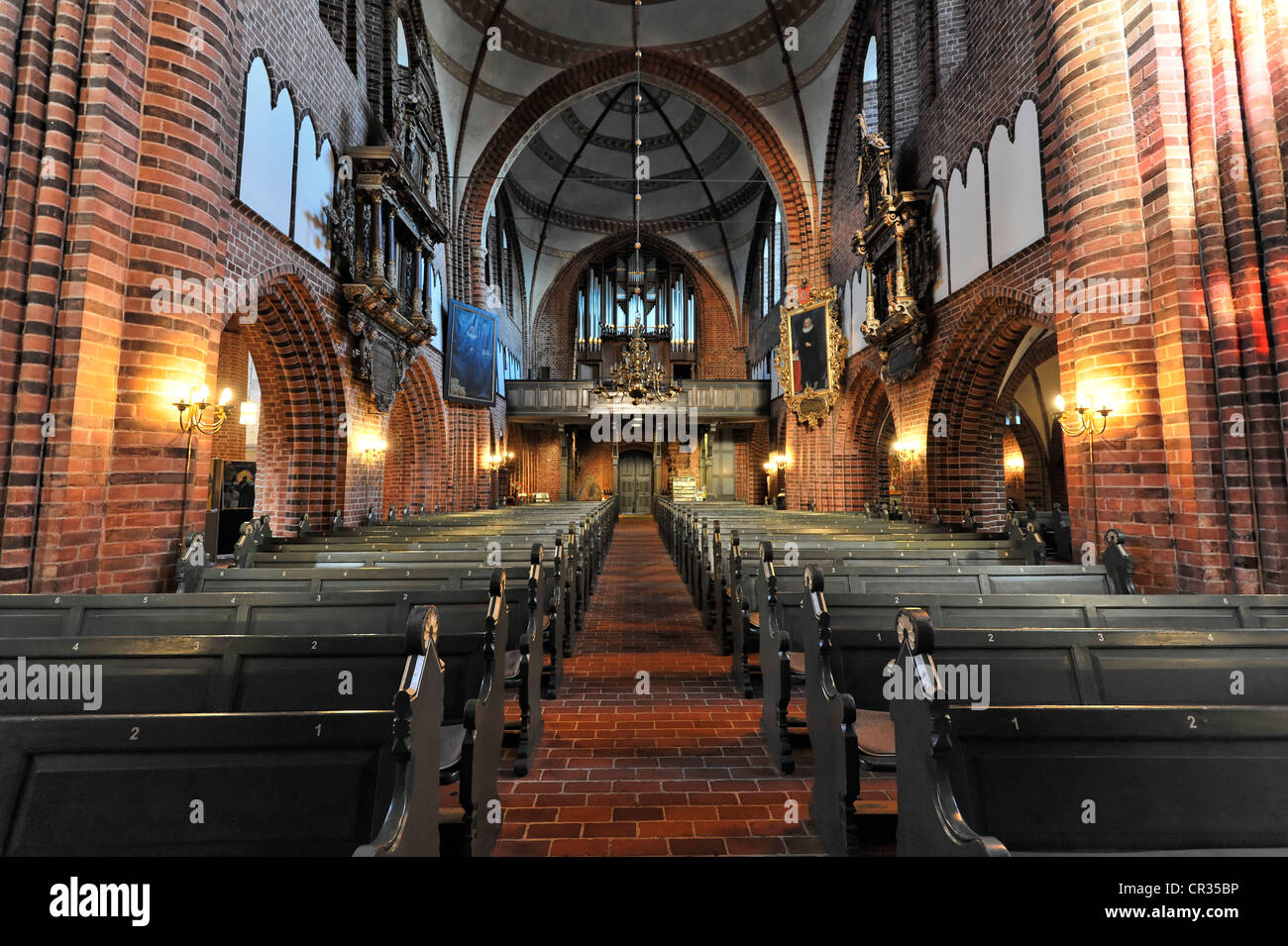 Interieur, Hauptschiff und Altar Bereich, St. Johanniskirche, Meldorf Kathedrale, erste Kathedrale errichteten Gebäude aus 818-826, Meldorf Stockfoto