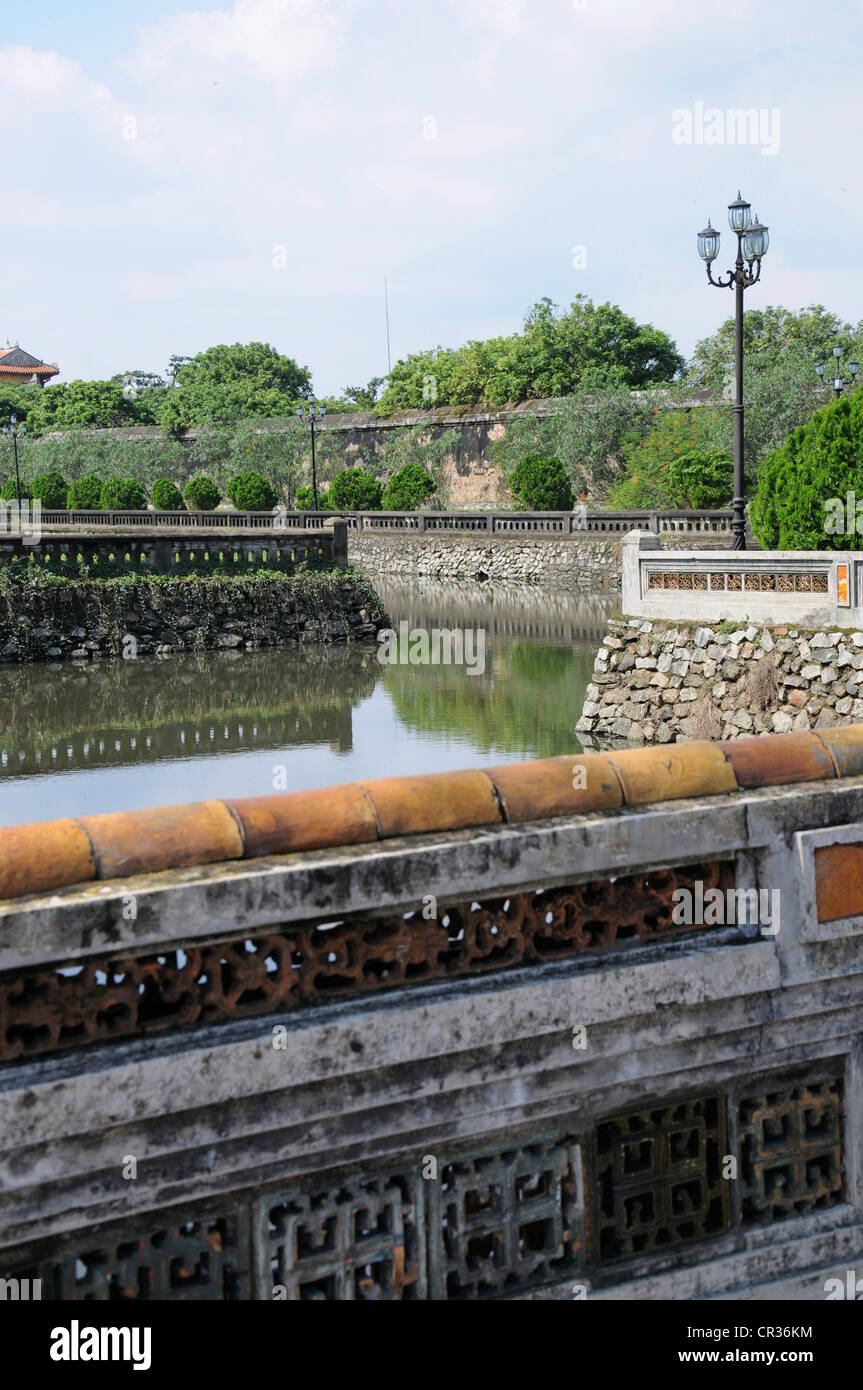 Graben Sie, Zitadelle, Hue, Vietnam, Südostasien Stockfoto