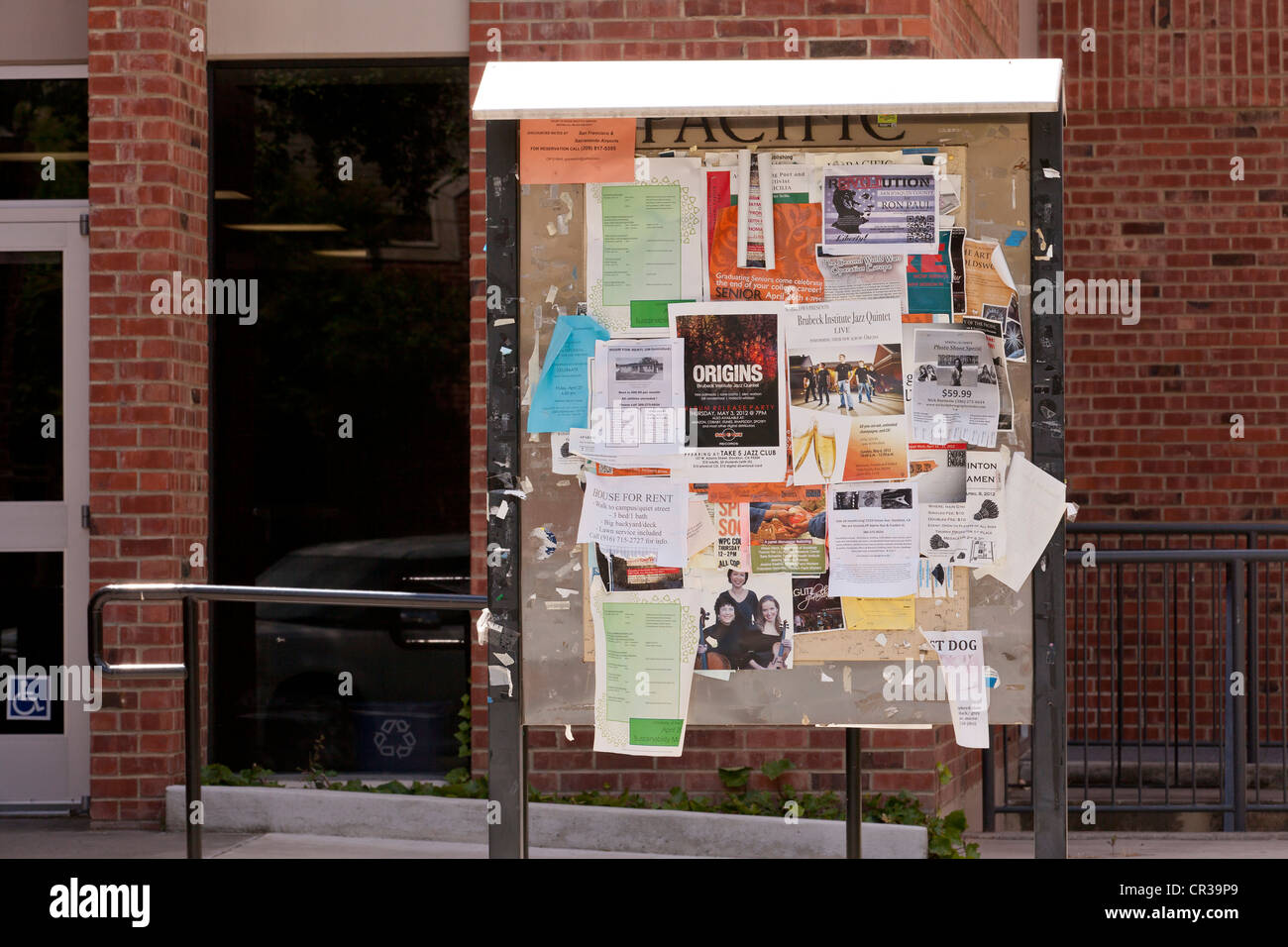 ein-outdoor-bulletin-board-stockfoto-bild-48631361-alamy