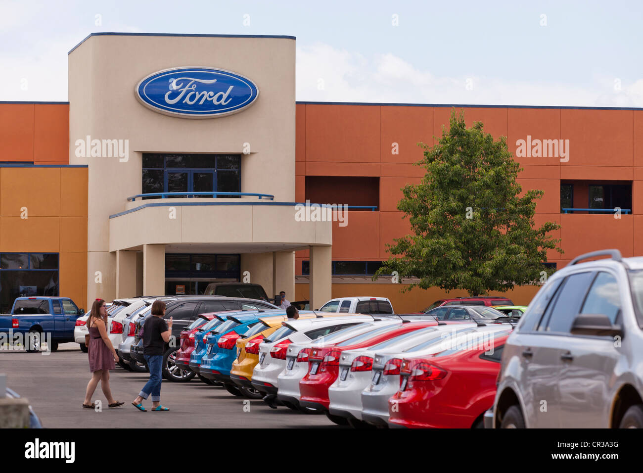 Ford Autohaus Auto Verkauf viel Stockfoto