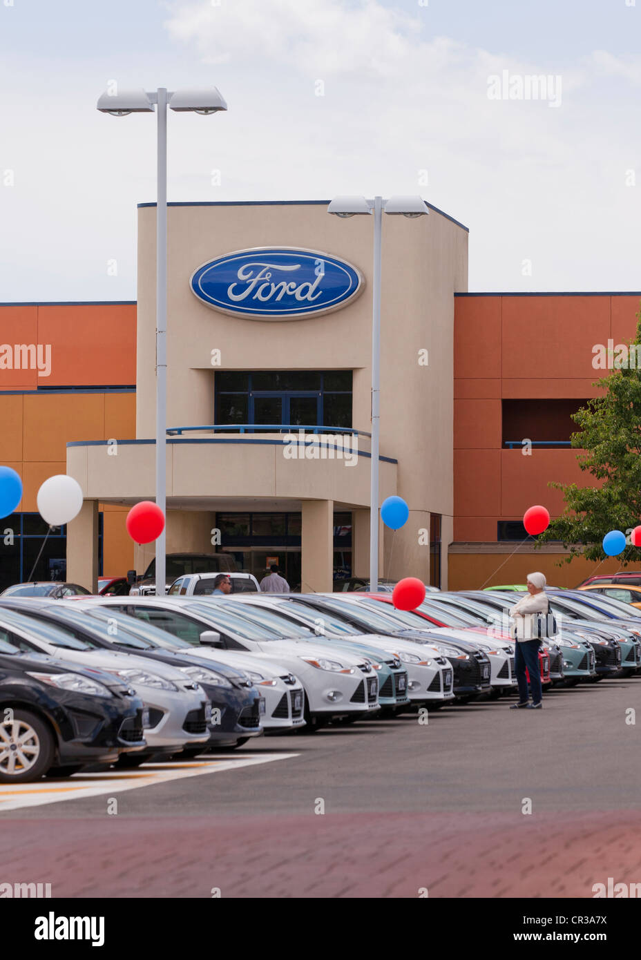 Ford Autohaus Auto Verkauf viel Stockfoto