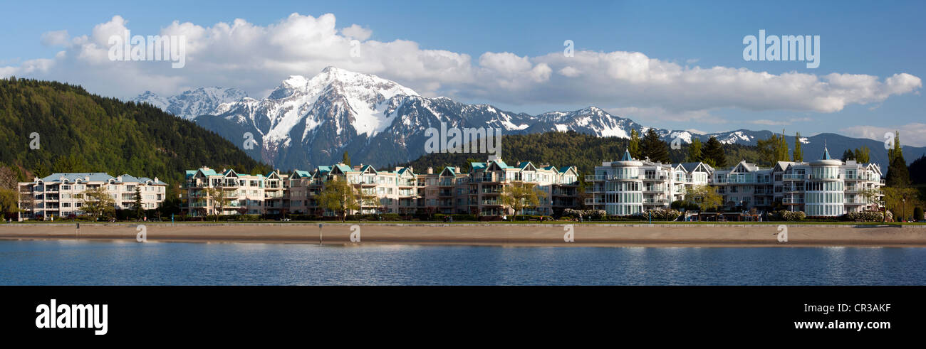Harrison Hot Springs zusammengesetzte Panoramabild - Harrison Hot Springs, Britisch-Kolumbien, Kanada Stockfoto