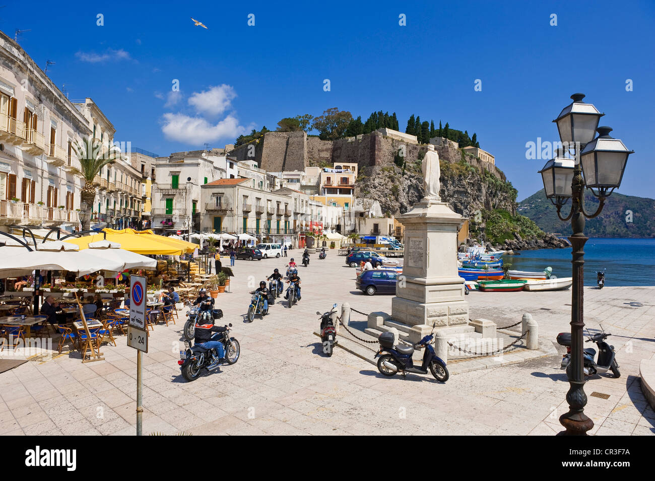 Italien, Sizilien, Äolischen Inseln, UNESCO-Welterbe, Insel Lipari, Lipari, Piazza Ugo di Sant Onofio Stockfoto