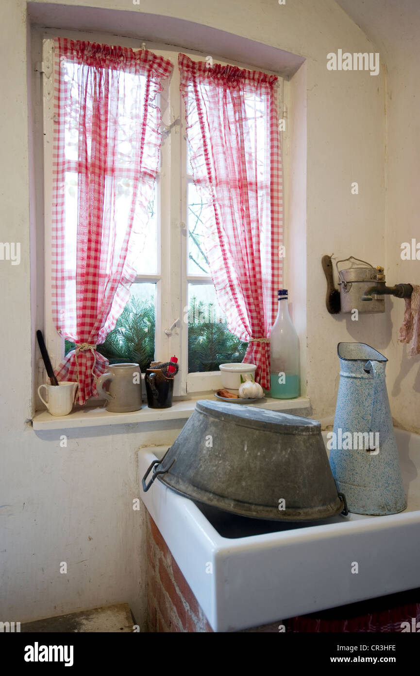 Bauernhaus Waschbecken Stockfotos und -bilder Kaufen - Alamy