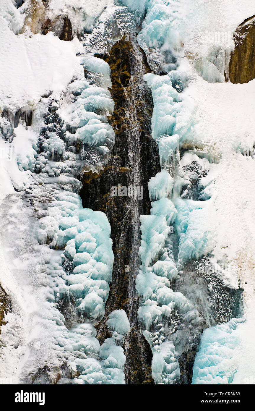 Gefrorener Wasserfall, Andermatt, Kanton Uri, Schweiz, Europa Stockfoto