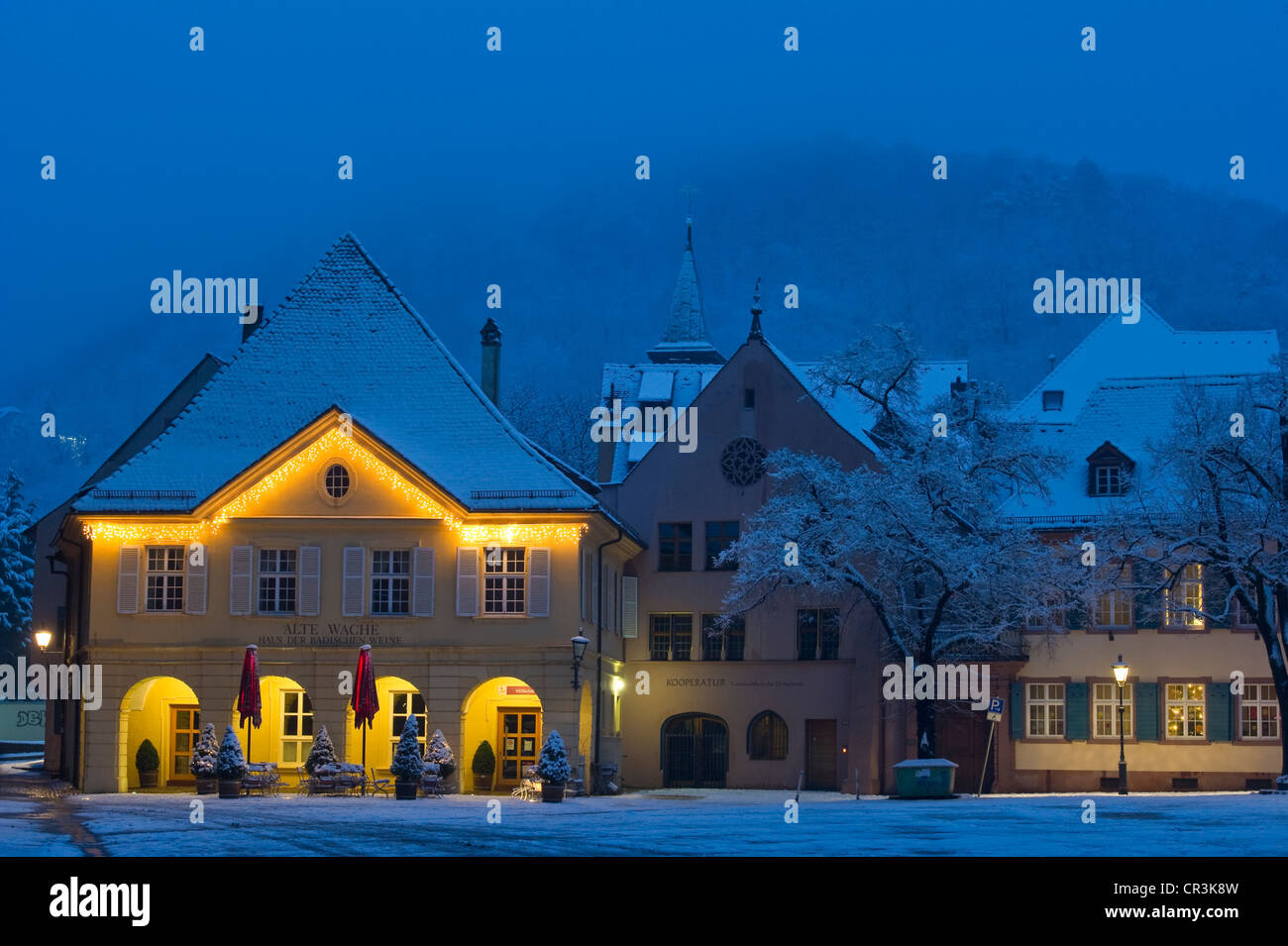 Verschneite Muensterplatz Quadrat, Freiburg Im Breisgau, Schwarzwald, Baden-Württemberg, Deutschland, Europa Stockfoto