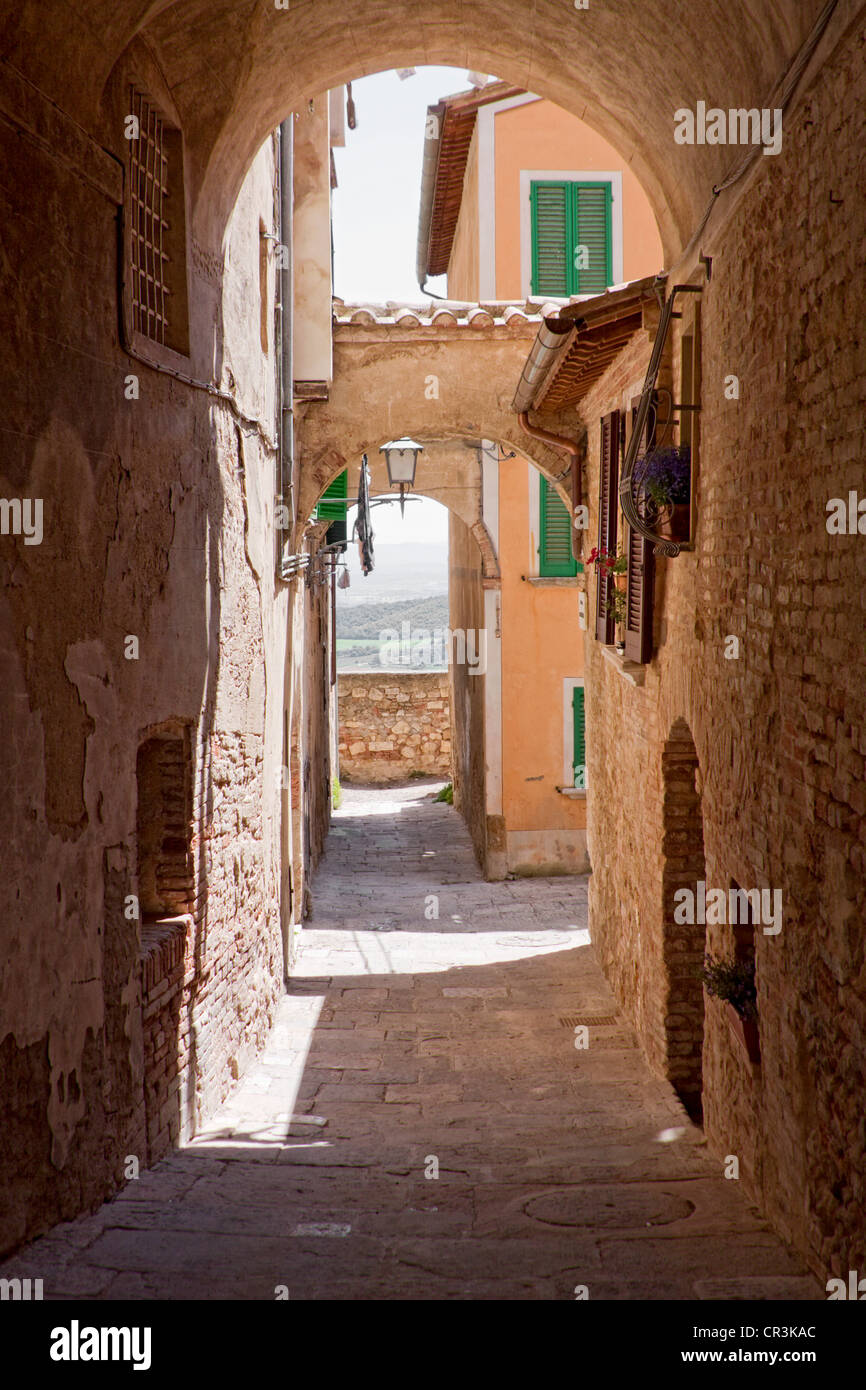 Gasse in Montepulciano, Toskana, Italien, Europa Stockfoto