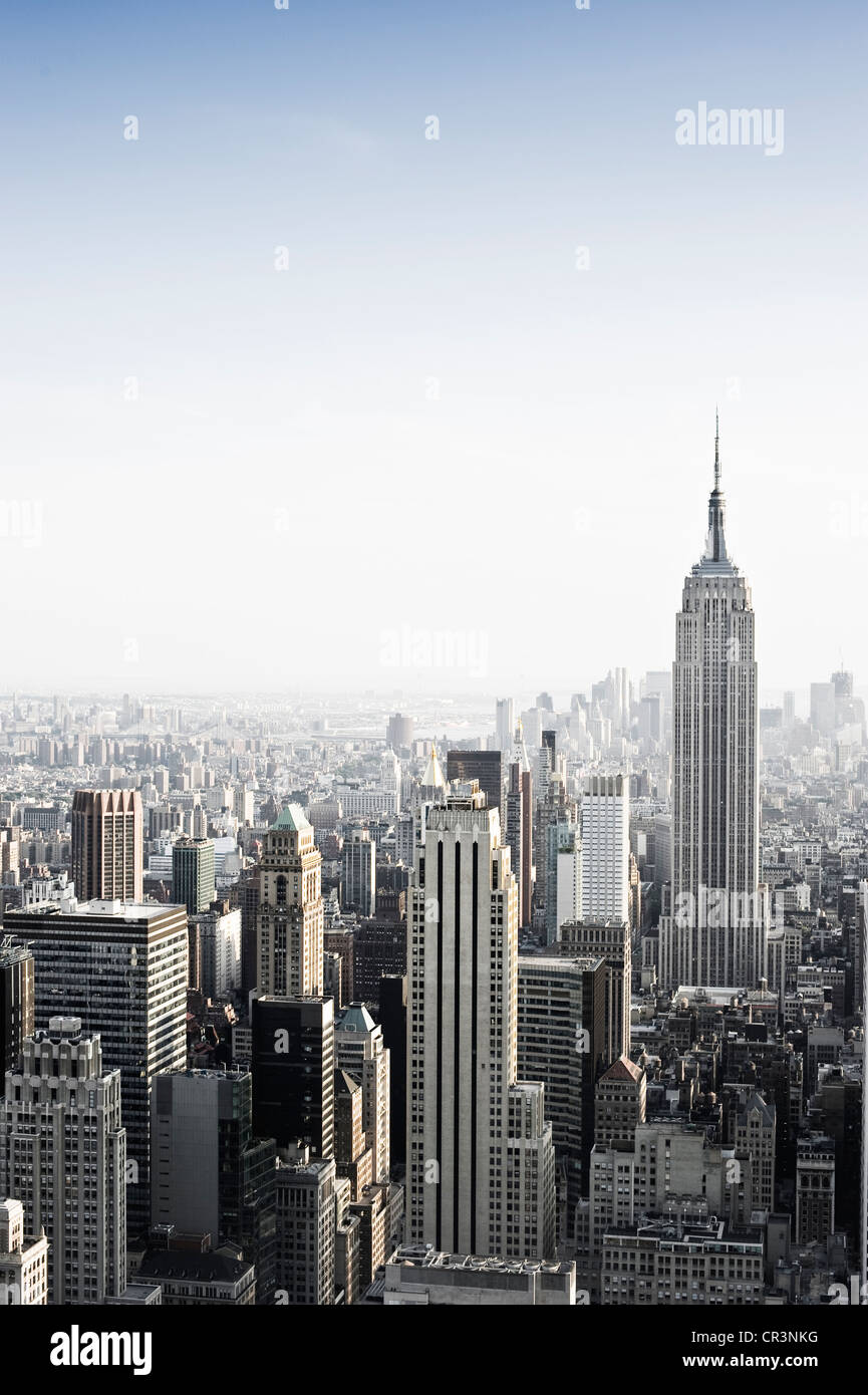 Blick vom Rockefeller Center mit dem Empire State Building, Manhattan, New York, USA Stockfoto