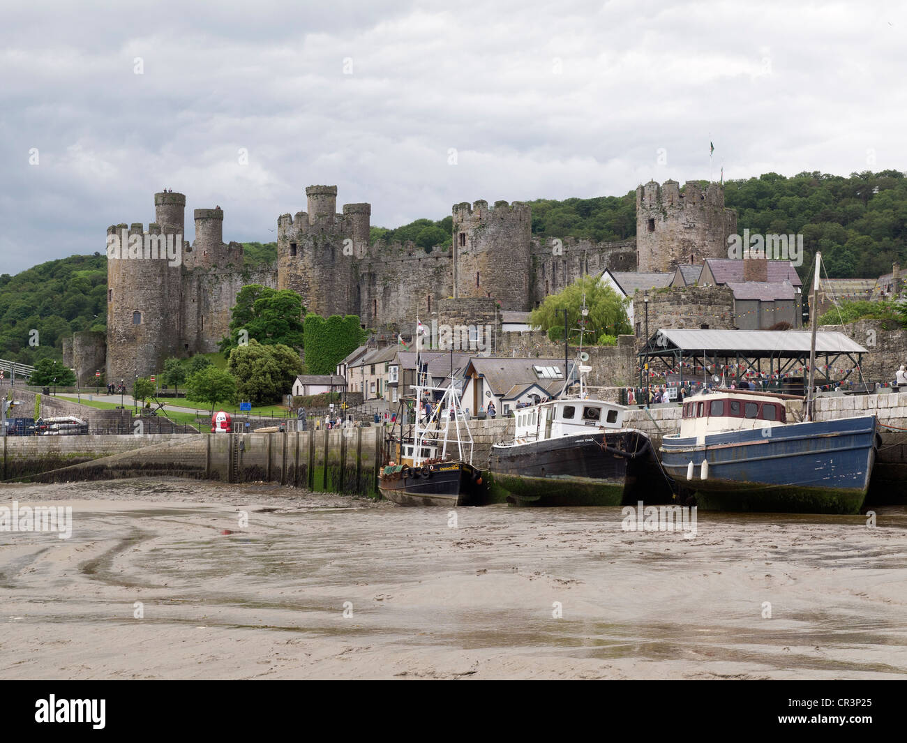 Historic Conwy Castle in Nordwales, gesehen vom Hafen Stockfoto